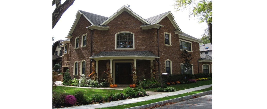 new-york-architect_residential-home_Grace-Residence-Front-1100x450.jpg