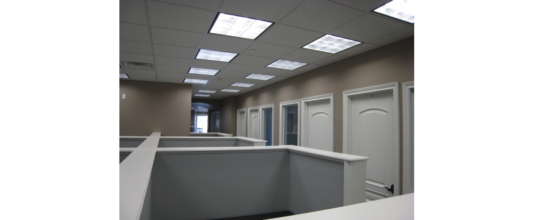 new-york-interior-designer_commercial_Built-Workstations-2-1100x450.jpg